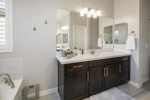 4652 E Patrick Ln, Phoenix, AZ 85050 photo 14