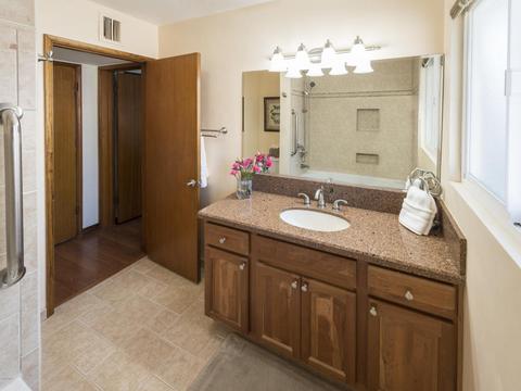 4040 E Osborn Rd, Phoenix, AZ 85018 photo 13
