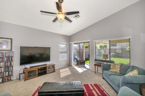 3935 E Taro Ln, Phoenix, AZ 85050 photo 7
