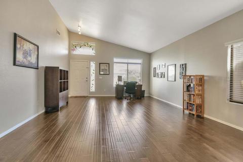 3935 E Taro Ln, Phoenix, AZ 85050 photo 3