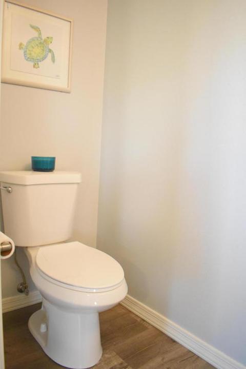 4048 E Melinda Ln, Phoenix, AZ 85050 photo 6