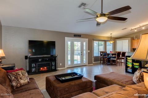 2366 E Devon Ct, Gilbert, AZ 85296 photo 6
