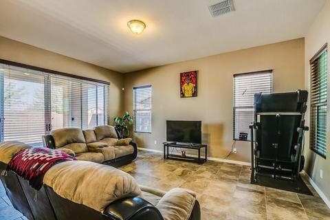 820 E Gary Ln, Phoenix, AZ 85042 photo 5