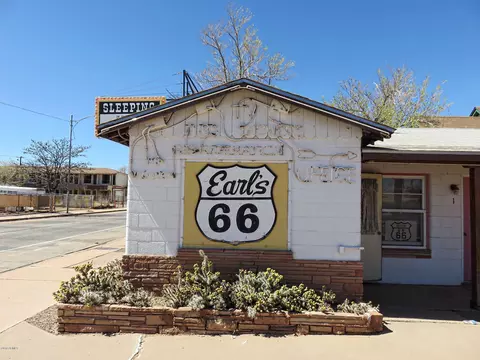512 E Third St, Winslow, AZ 86047 photo 3
