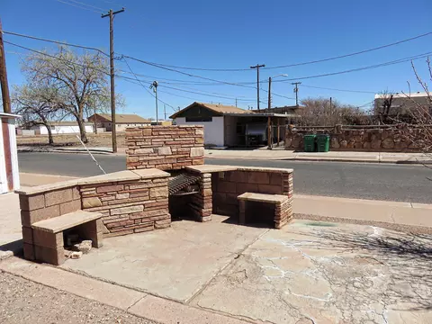 512 E Third St, Winslow, AZ 86047 photo 6
