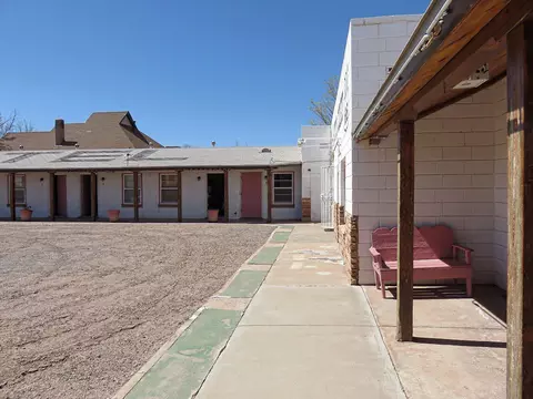 512 E Third St, Winslow, AZ 86047 photo 9