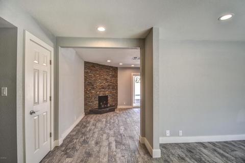 2810 E Paradise Dr, Phoenix, AZ 85028 photo 11