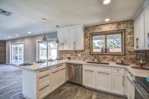 2810 E Paradise Dr, Phoenix, AZ 85028 photo 1
