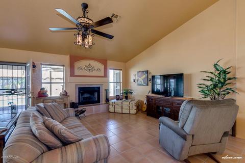 2366 E San Tan Dr, Gilbert, AZ 85296 photo 4