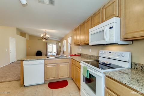 900 W Broadway Ave #8, Apache Junction, AZ 85120 photo 2