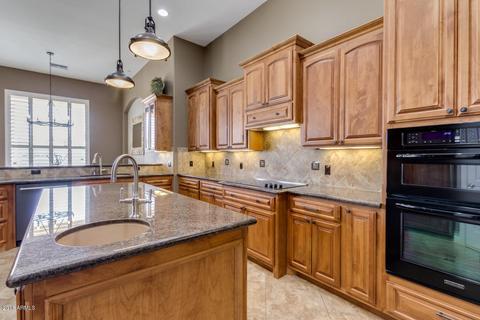 2611 E Meadowview Dr, Gilbert, AZ 85298 photo 12