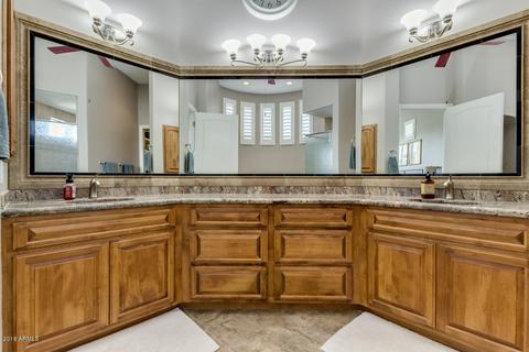 2611 E Meadowview Dr, Gilbert, AZ 85298 photo 23