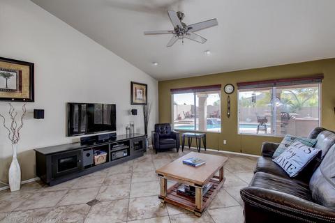 927 E South Fork Dr, Phoenix, AZ 85048 photo 9