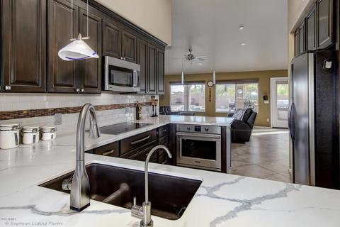 927 E South Fork Dr, Phoenix, AZ 85048 photo 3