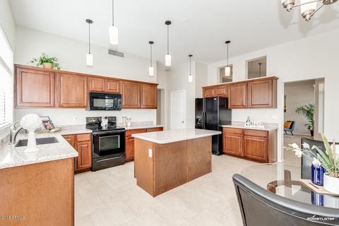 6561 E Regina St, Mesa, AZ 85215 photo 2