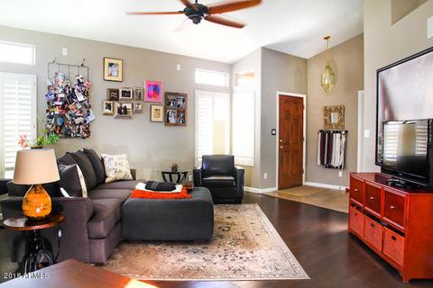 1033 E Brentrup Dr, Tempe, AZ 85283 photo 4