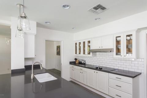 5032 E Mulberry Dr, Phoenix, AZ 85018 photo 3
