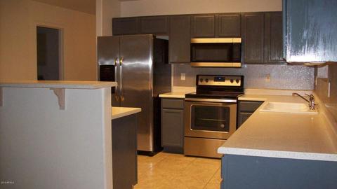 1074 E Pinto Dr, Gilbert, AZ 85296 photo 2