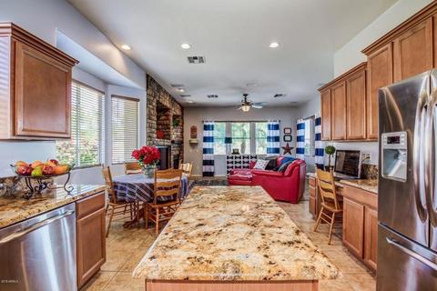 2966 S Colonial St, Gilbert, AZ 85295 photo 11