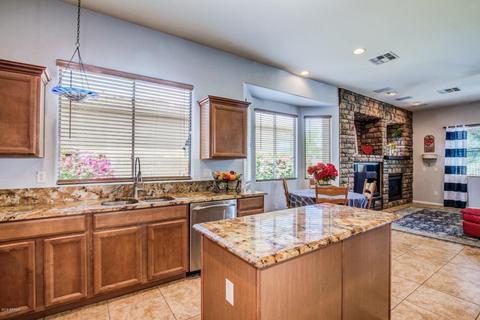 2966 S Colonial St, Gilbert, AZ 85295 photo 9