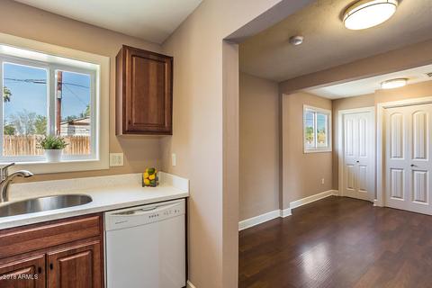 1704 E Mitchell Dr, Phoenix, AZ 85016 photo 11
