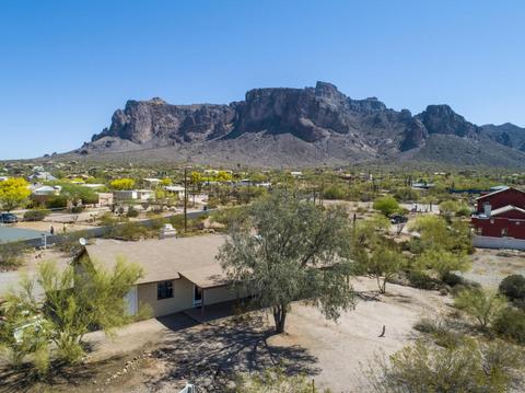 5325 E Pioneer St, Apache Junction, AZ 85119 photo 2