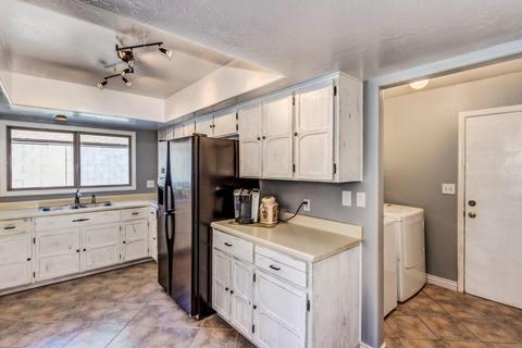 3221 E Corrine Dr, Phoenix, AZ 85032 photo 9