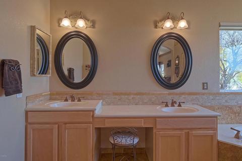 4116 E Robin Ln, Phoenix, AZ 85050 photo 23