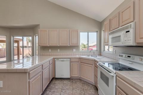 1452 S Vine St, Gilbert, AZ 85233 photo 6
