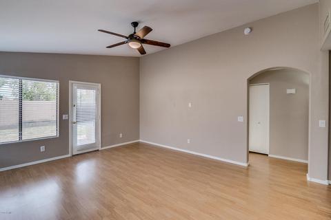 2207 E Arabian Dr, Gilbert, AZ 85296 photo 2