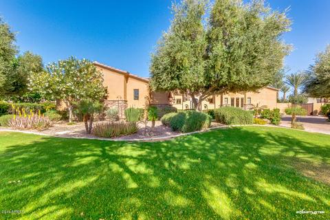6897 S Star Dr, Gilbert, AZ 85298 photo 4