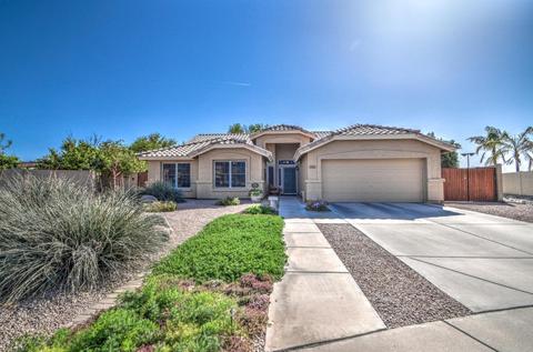 4241 E Desert Ln, Gilbert, AZ 85234 photo 1