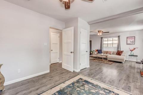 2208 W Mitchell Dr, Phoenix, AZ 85015 photo 4