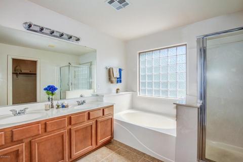 1621 S Starling Dr, Gilbert, AZ 85295 photo 5