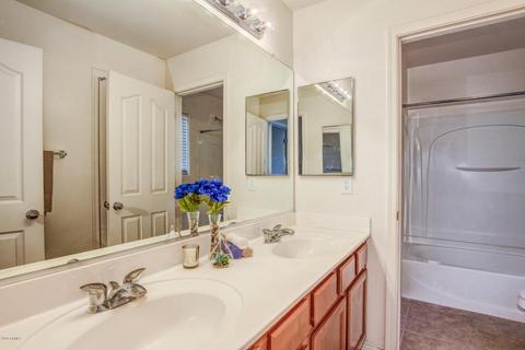 1621 S Starling Dr, Gilbert, AZ 85295 photo 23