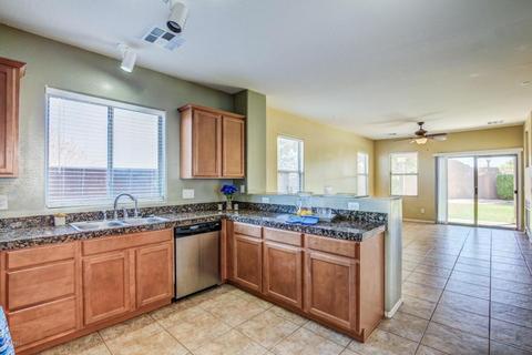 1621 S Starling Dr, Gilbert, AZ 85295 photo 17