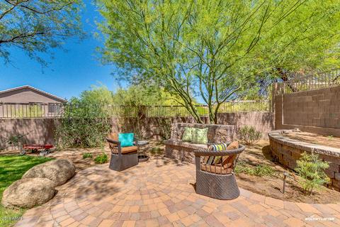 7748 E Sugarloaf Cir, Mesa, AZ 85207 photo 4