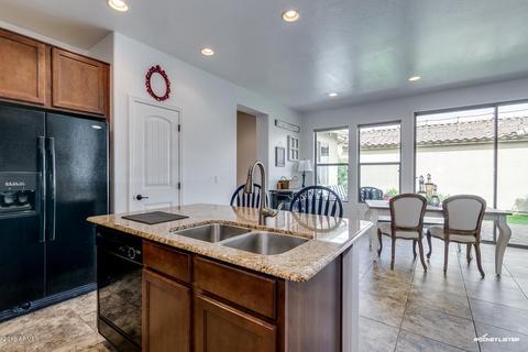 4637 E Maplewood St, Gilbert, AZ 85297 photo 7