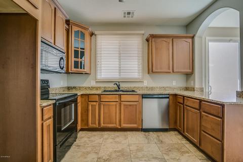 1068 S Nancy Ln, Gilbert, AZ 85296 photo 3