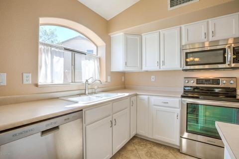2201 S Peppertree Ct, Gilbert, AZ 85295 photo 9