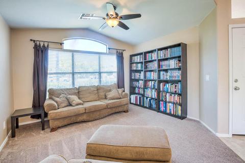 2201 S Peppertree Ct, Gilbert, AZ 85295 photo 3