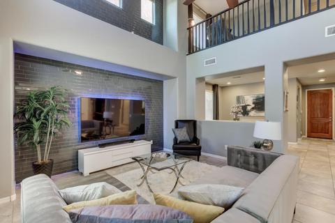 3610 E Half Hitch Pl, Phoenix, AZ 85050 photo 9