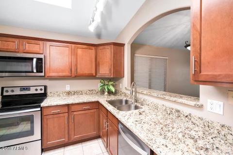 456 E Cantebria Dr, Gilbert, AZ 85296 photo 3