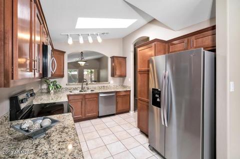 456 E Cantebria Dr, Gilbert, AZ 85296 photo 2