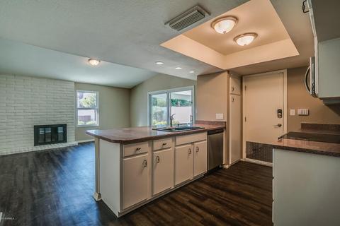 5117 E Half Moon Dr, Phoenix, AZ 85044 photo 4