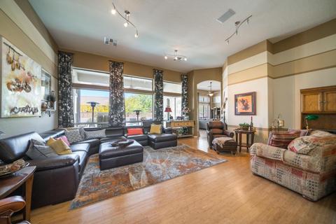 7528 E Torrey Point Cir, Mesa, AZ 85207 photo 10
