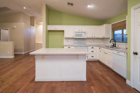 3327 E Chickadee Rd, Gilbert, AZ 85297 photo 3