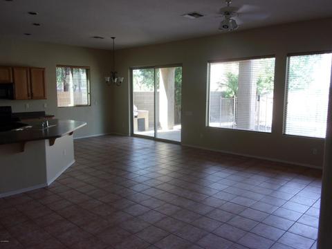 2014 N Milkweed Loop, Phoenix, AZ 85037 photo 6