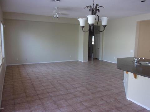 2014 N Milkweed Loop, Phoenix, AZ 85037 photo 4
