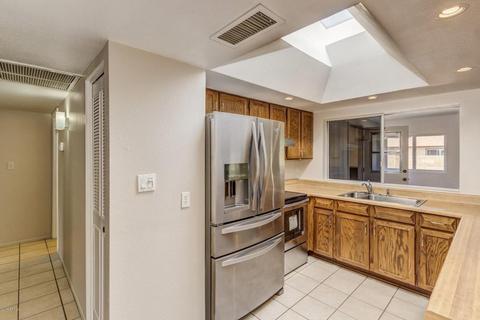 2250 E Waltann Ln, Phoenix, AZ 85022 photo 7